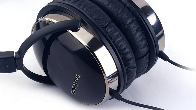 购入一只耳机：创新(Creative) Aurvana Live