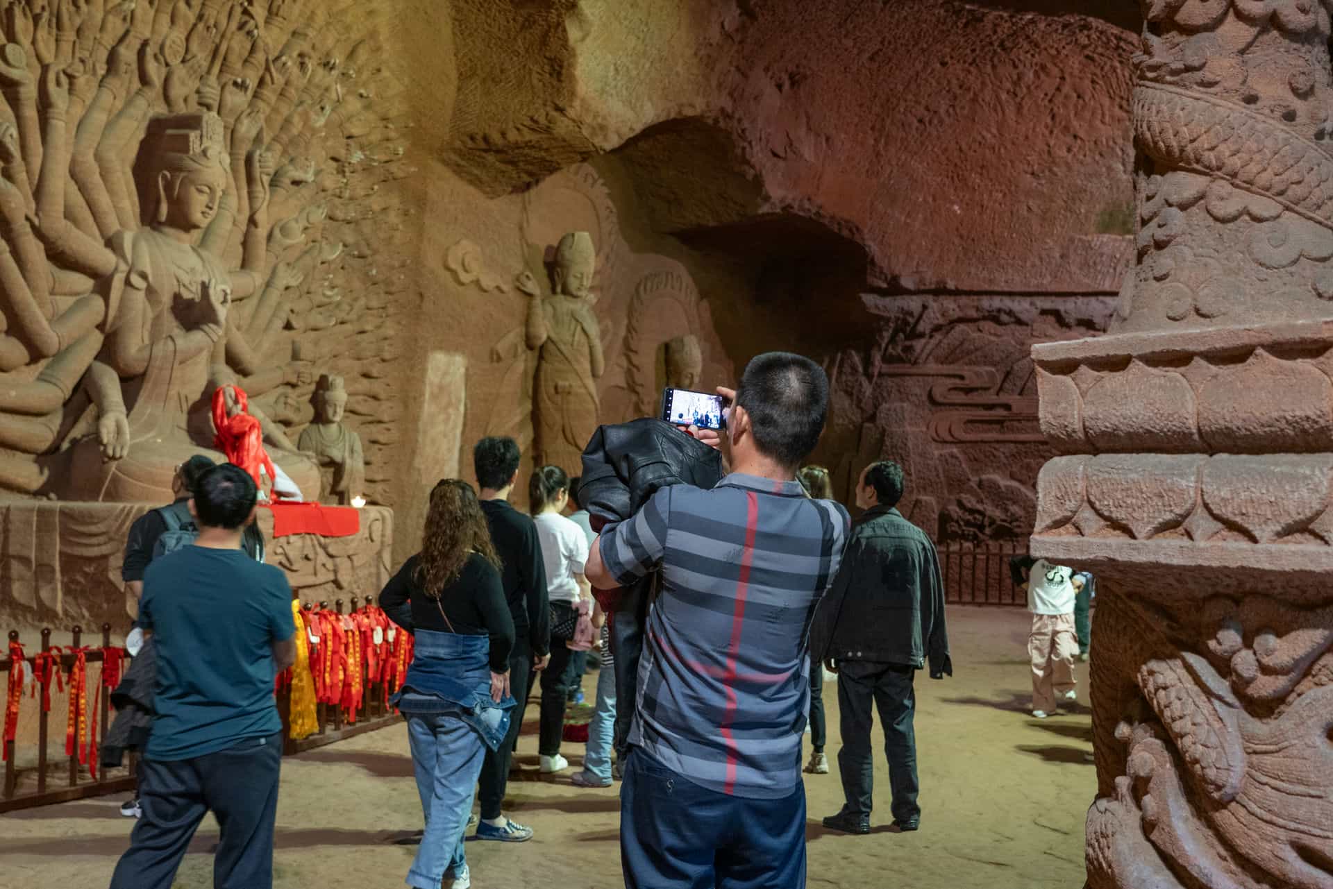 东方佛都的地宫内部