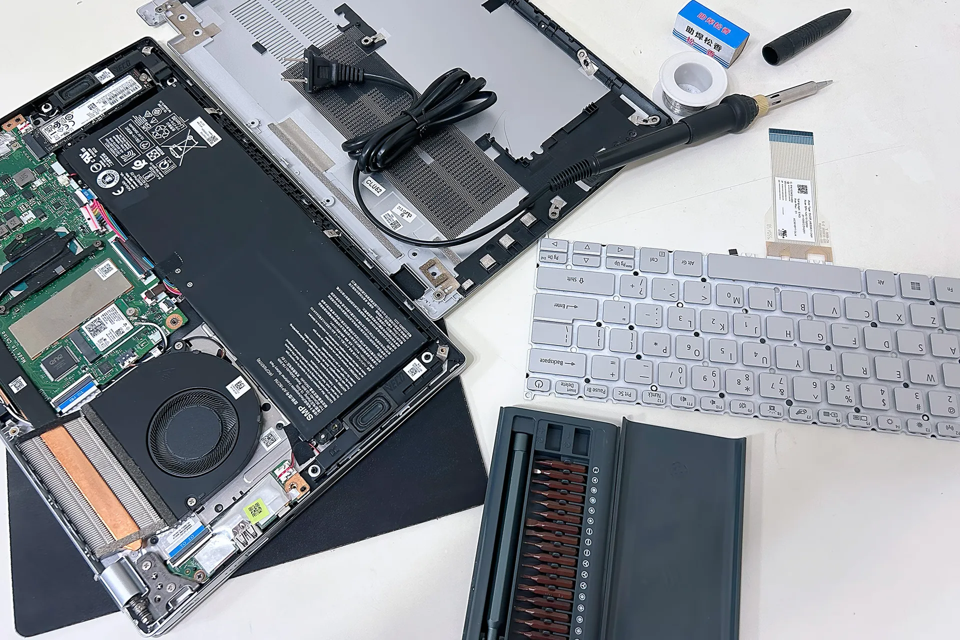 宏碁 Swift 3 SF314-511 更换键盘