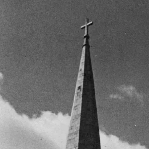 利用大小对比突出趣味中心（摘自摄影构图学）