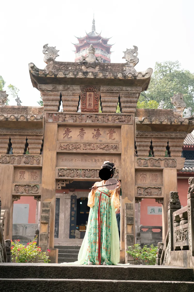 Lightroom Classic 重磅更新：一键智能移除照片中的干扰人物