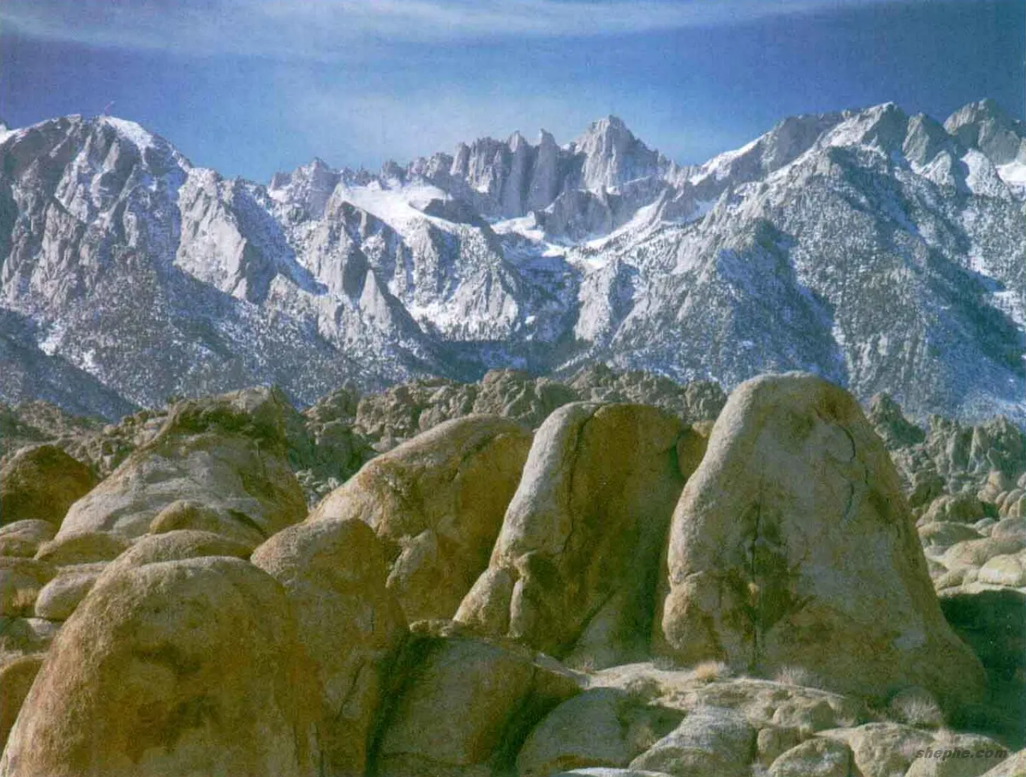 控制光线和色彩：提升摄影表现力的核心能力