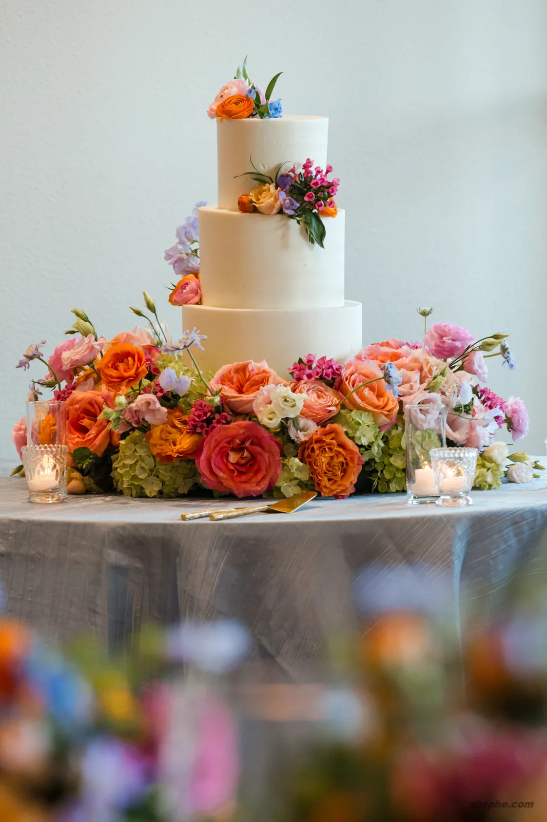 婚礼蛋糕怎么拍？构图、光线与参数全流程详解