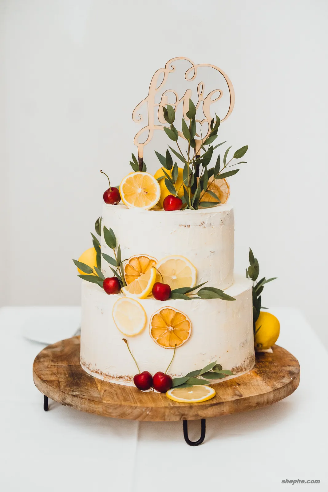 婚礼蛋糕怎么拍？构图、光线与参数全流程详解