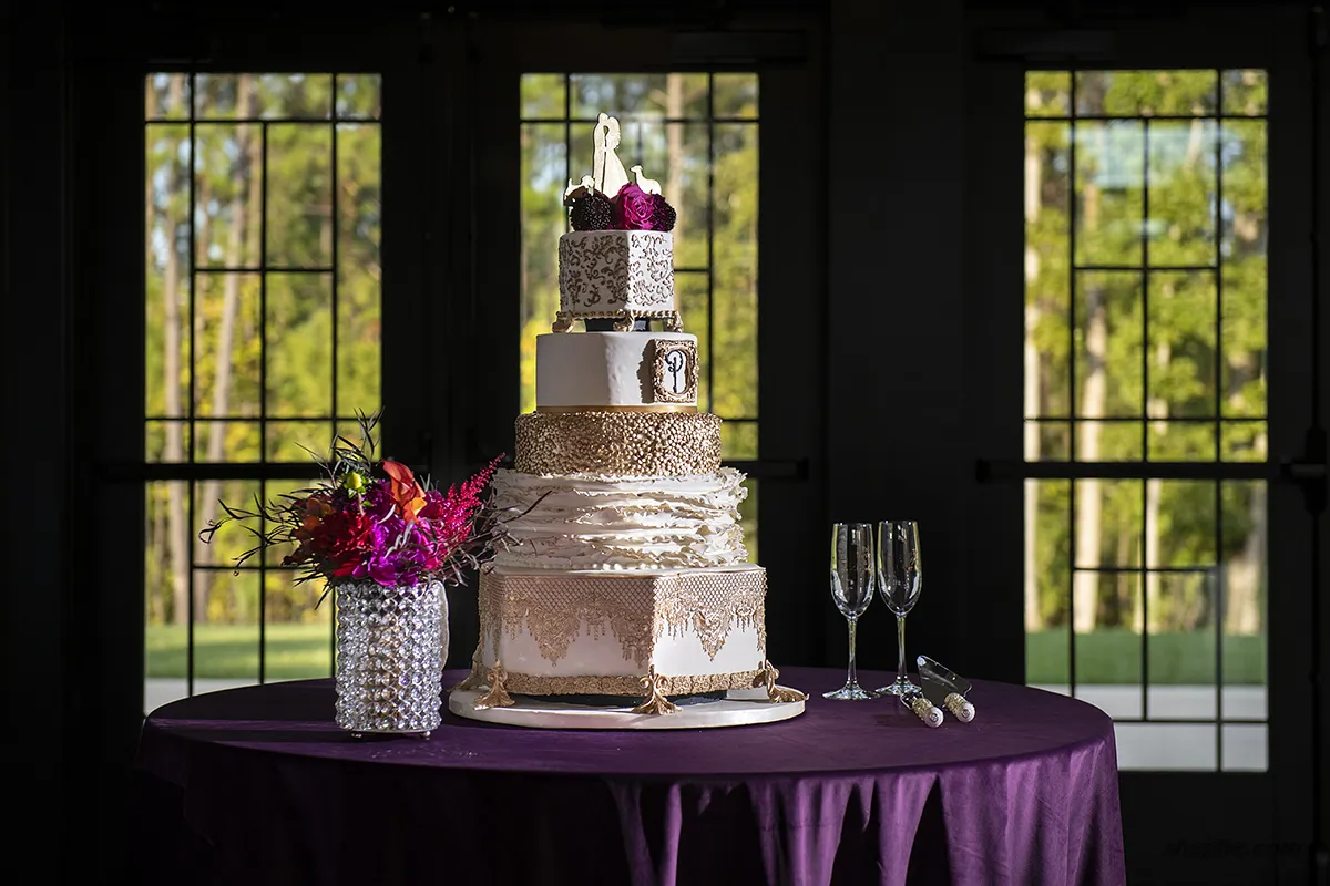 婚礼蛋糕怎么拍？构图、光线与参数全流程详解