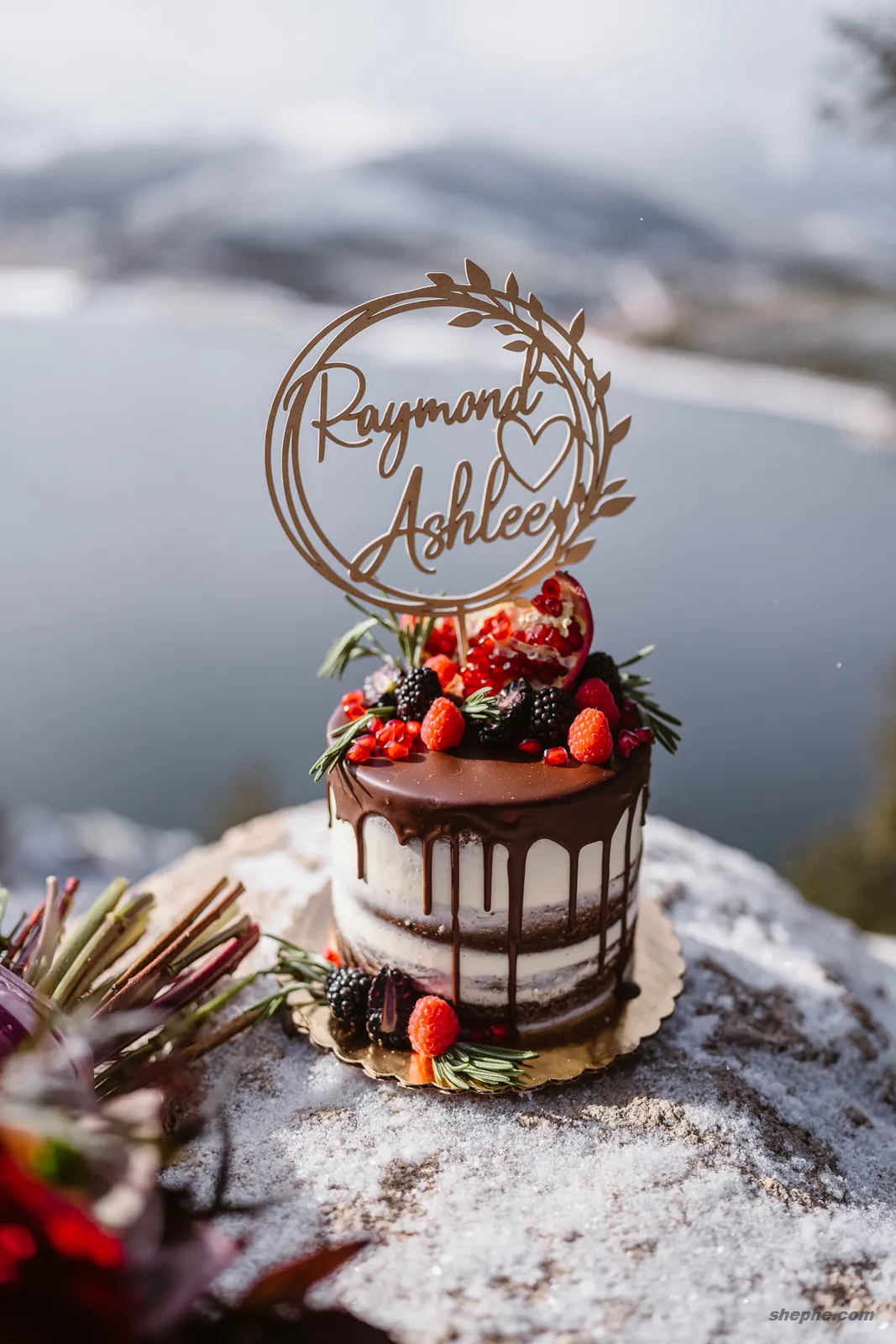 婚礼蛋糕怎么拍？构图、光线与参数全流程详解