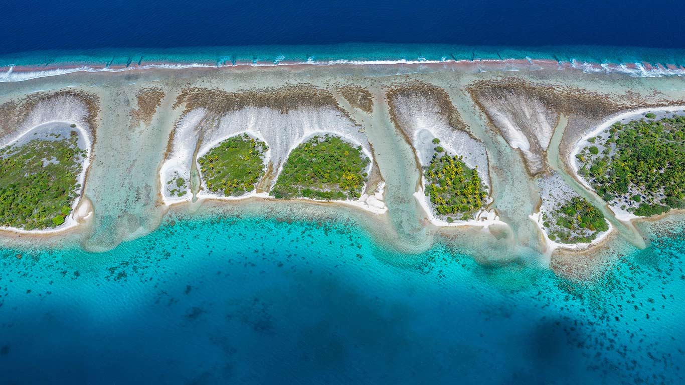 海洋生命的律动  |  埃希环礁，土阿莫土群岛，法属波利尼西亚 (© WaterFrame_dpr/Alamy)  -  2026/05/22