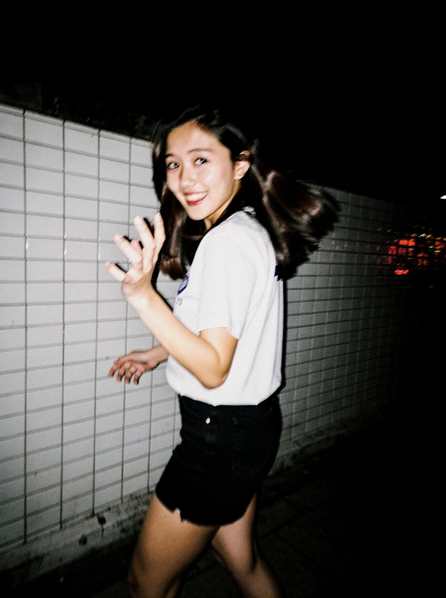 Flux.2：美女很美，但理解差一点