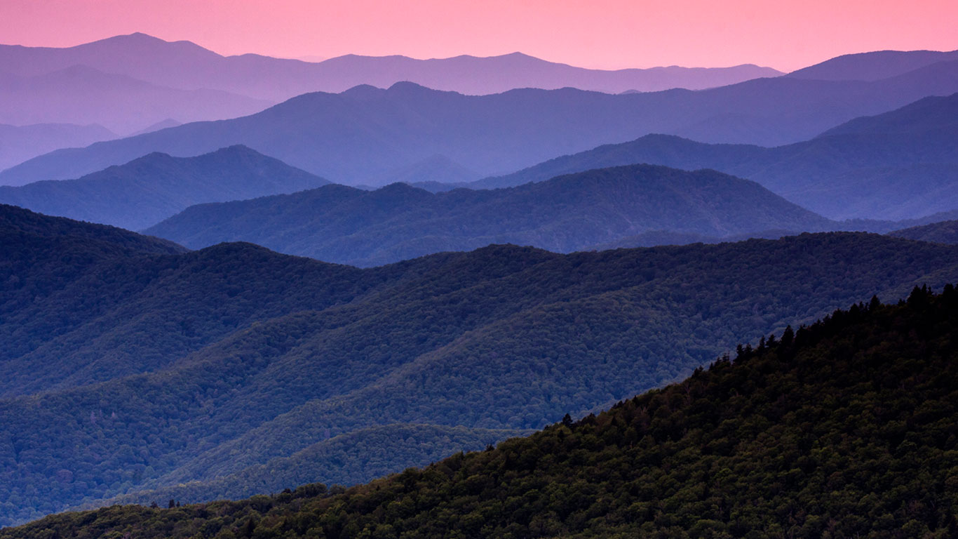 岁月雕琢，风景始成 | 大烟山国家公园，田纳西州，美国 (© Mint Images/Getty Images) - 2026/06/15