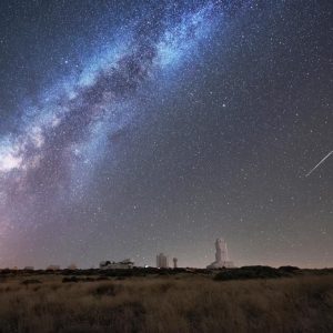 必应每日一图合集：本周，全世界都在追英仙座流星雨… | 2026 第 33 周