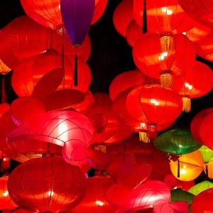 必应每日一图合集：写在大地上的故事、当月亮也来赴会… | 2026 第 39 周