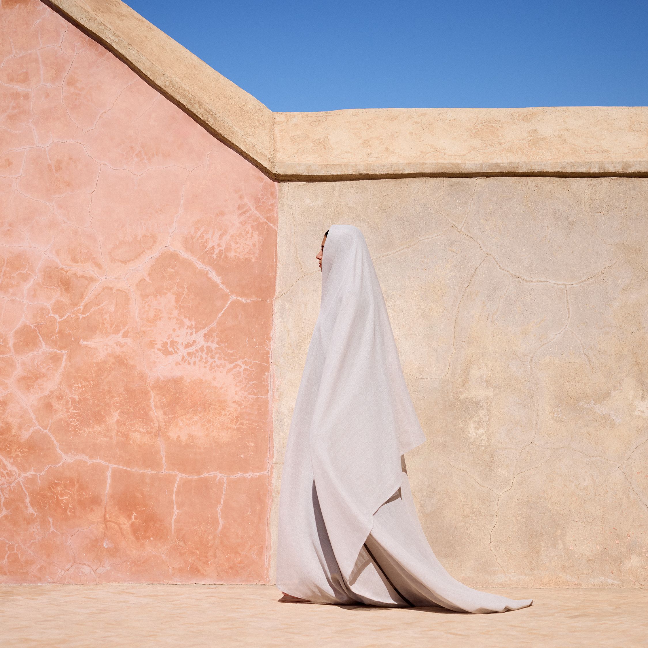 《显现》(Revelation),选自《Shape of Dreams》。摄影:Drew Doggett。图片来源:Drew Doggett 官方网站。